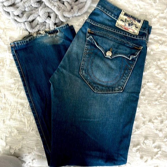 Men’s Distressed True Religion Jeans - Picture 1 of 5